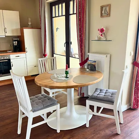 Urlaubstraeume-am-meer-wohnung-6-8-9808 Appartement Ostseebad Kühlungsborn