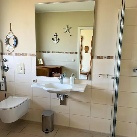 Апартаменты Urlaubstraeume-am-meer-wohnung-6-8-9808 Кюлунгсборн